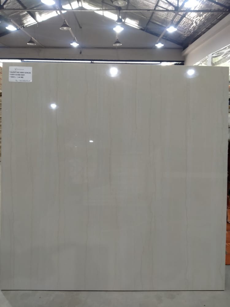 Valentino New Azalea Ivory 60x60